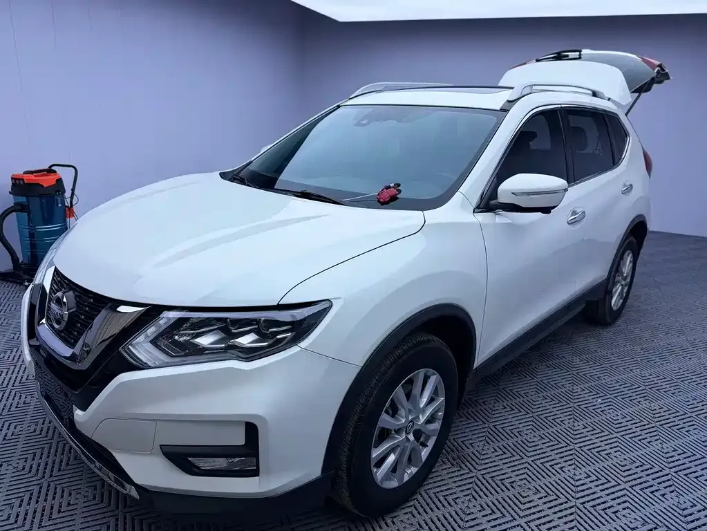 Nissan X-Trail — фото 1