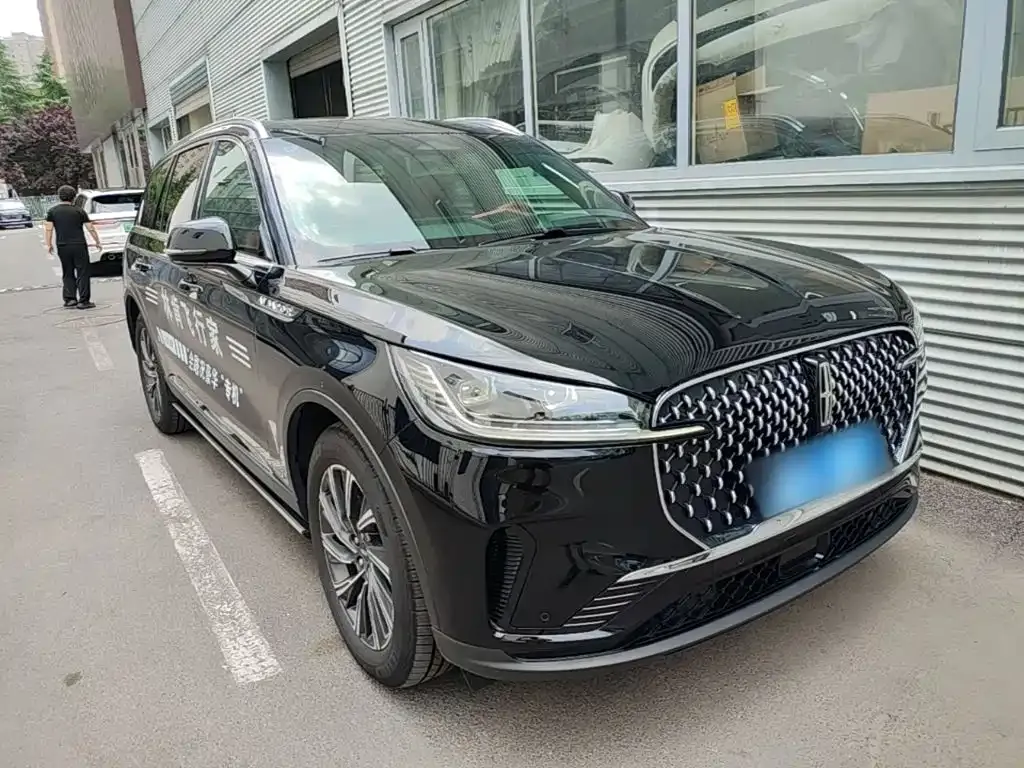 Lincoln Aviator — фото 10