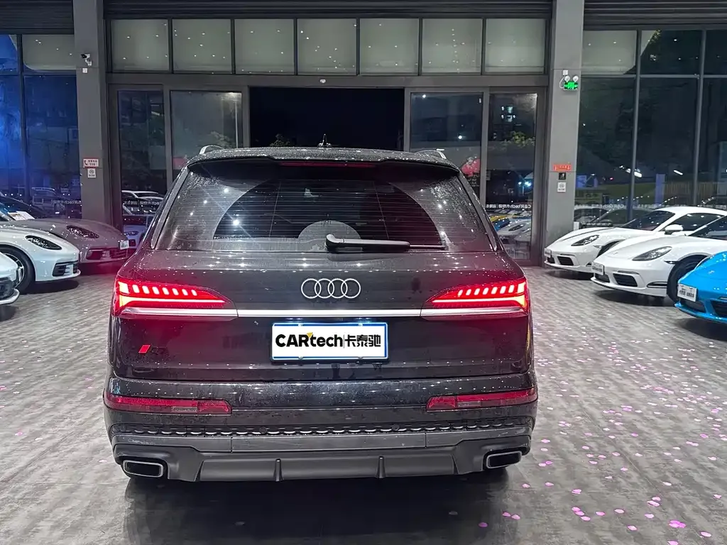 Audi Q7 — фото 5