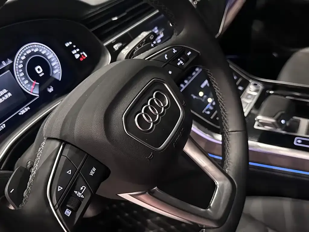 Audi Q7 — фото 2