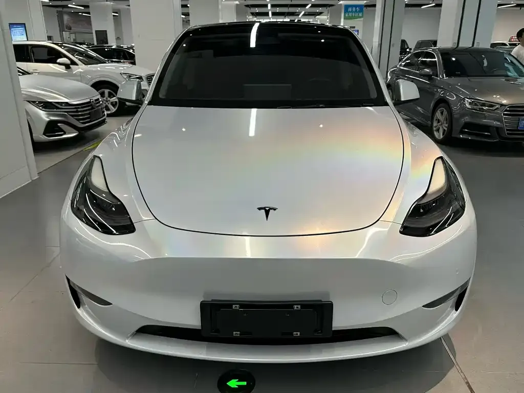 Tesla Model Y — фото 3