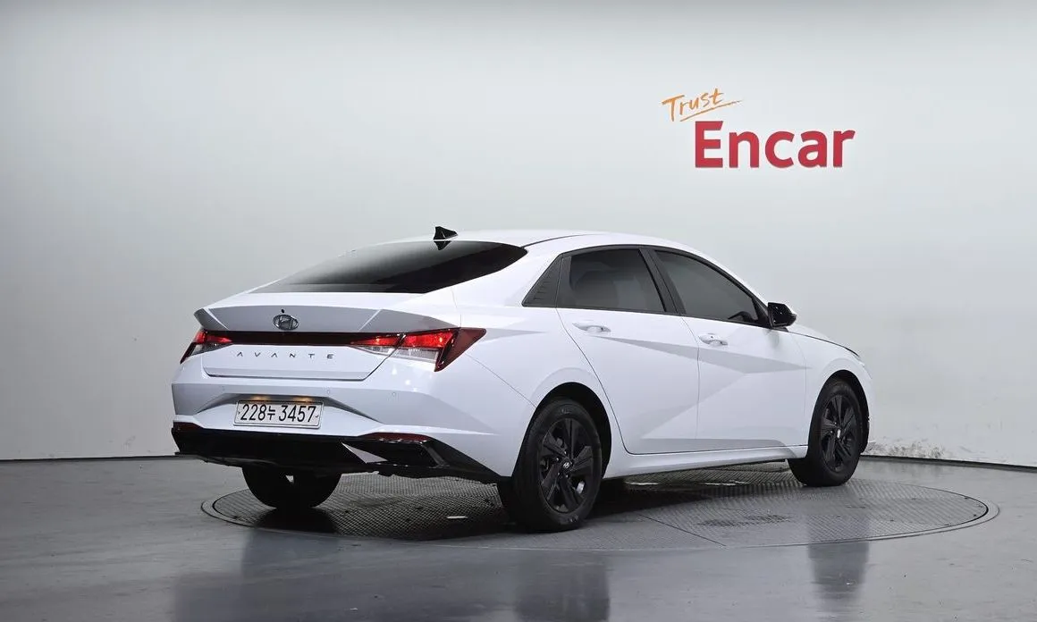 Hyundai AVANTE — фото 2