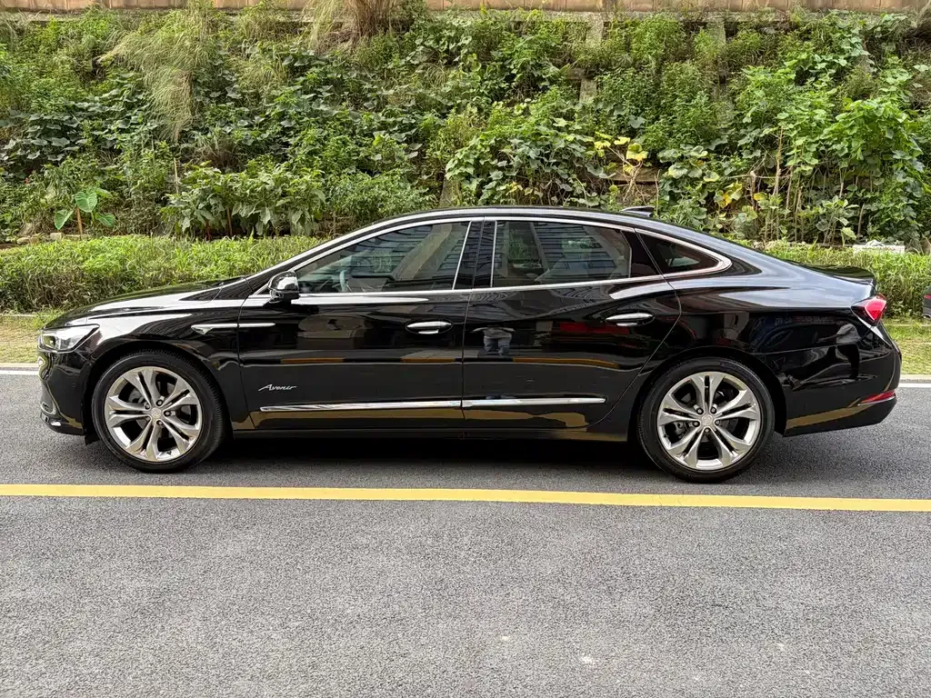 Buick LaCrosse — фото 9