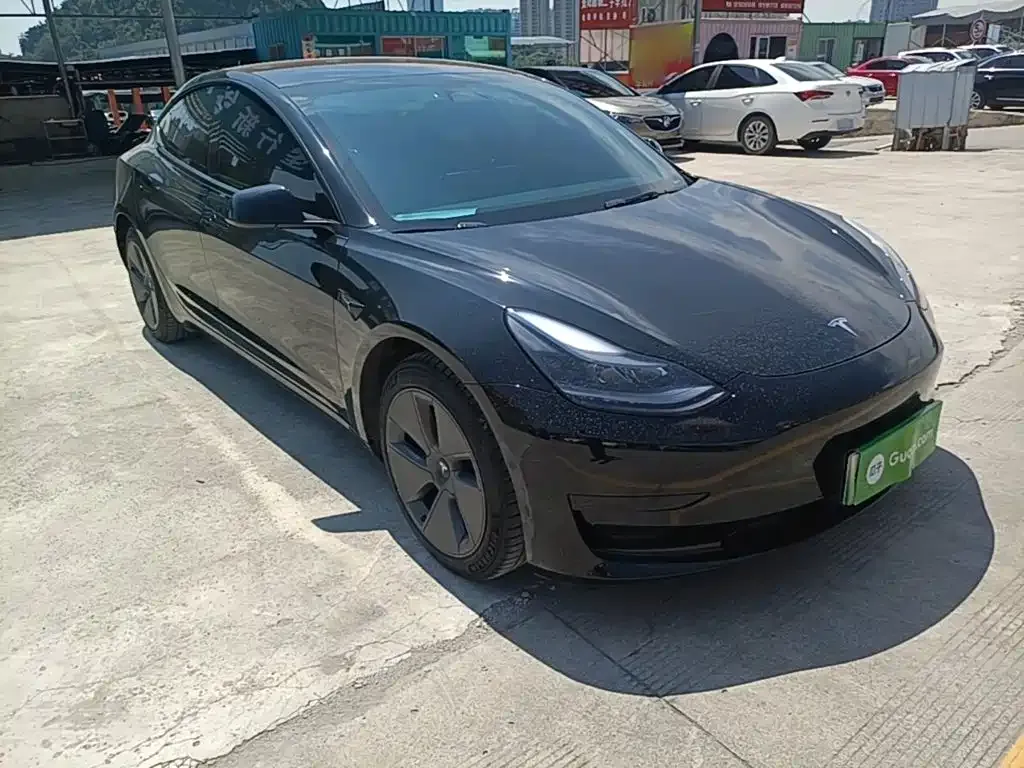 Tesla Model 3 — фото 9