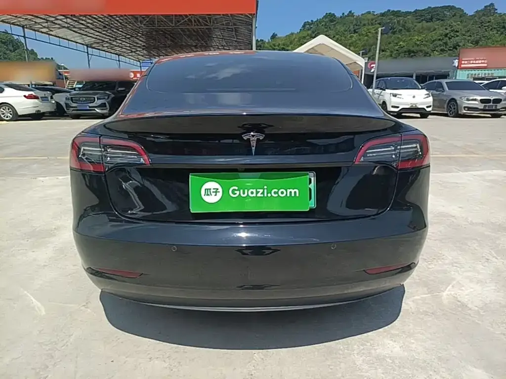 Tesla Model 3 — фото 2