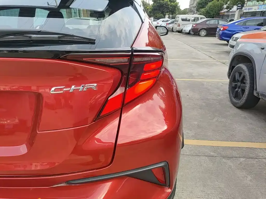 Toyota C-HR 2024 из CN, фото 8