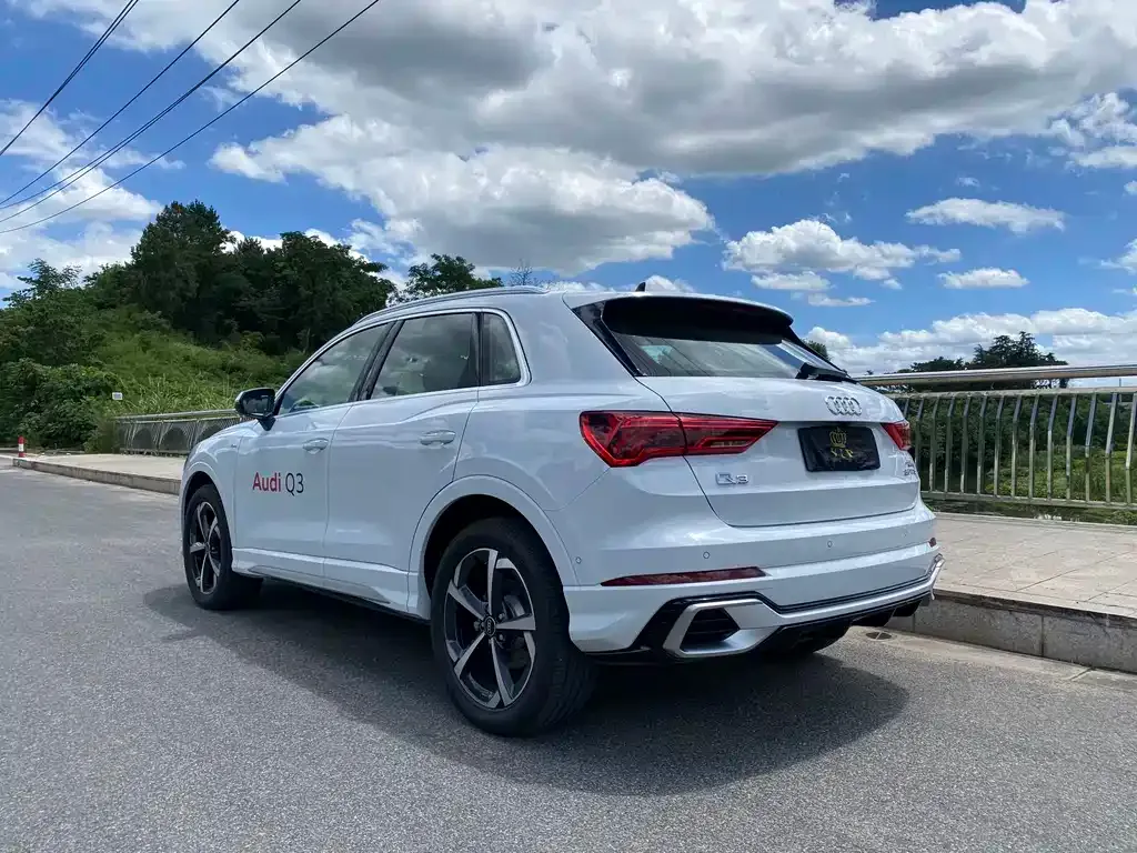 Audi Q3 — фото 8