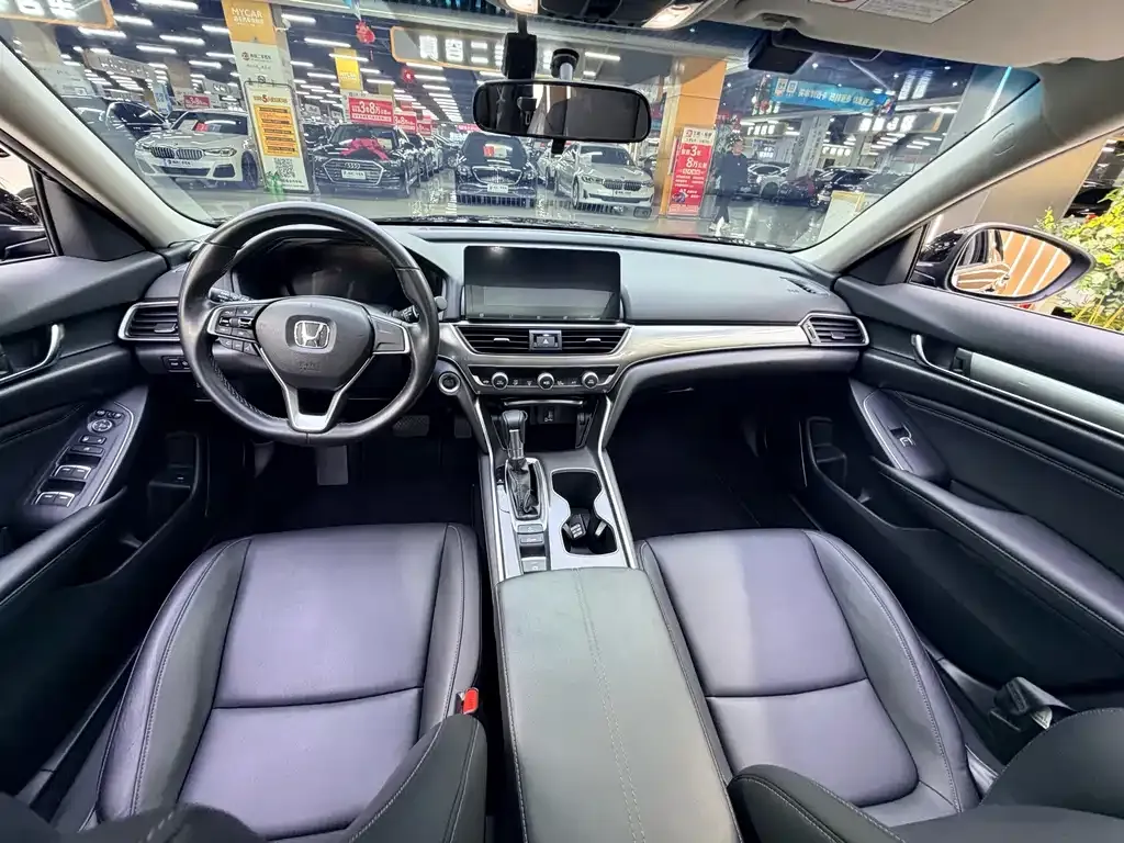 Honda Accord — фото 7