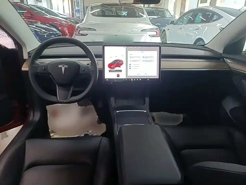 Tesla Model 3 — фото 5