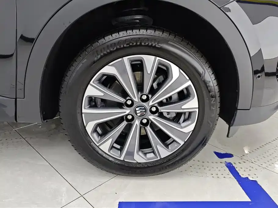Buick Envision Plus — фото 6
