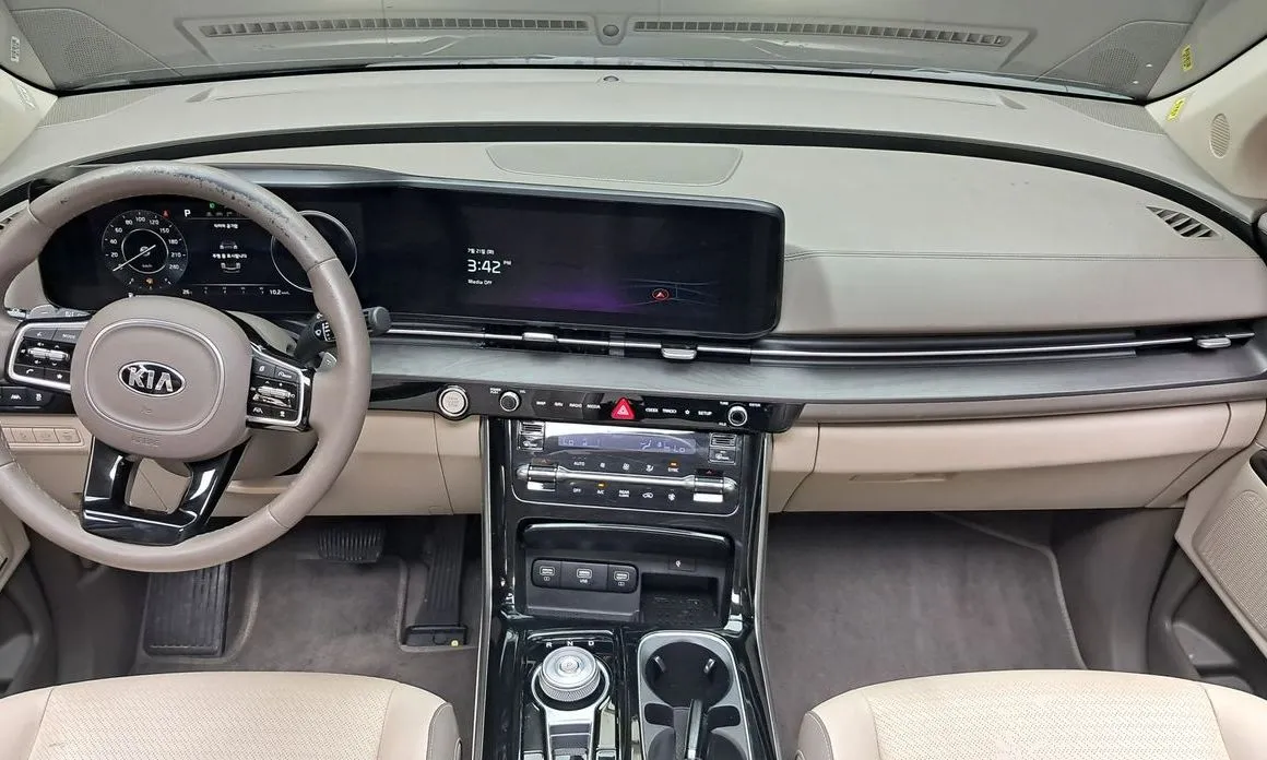 Kia Carnival — фото 2