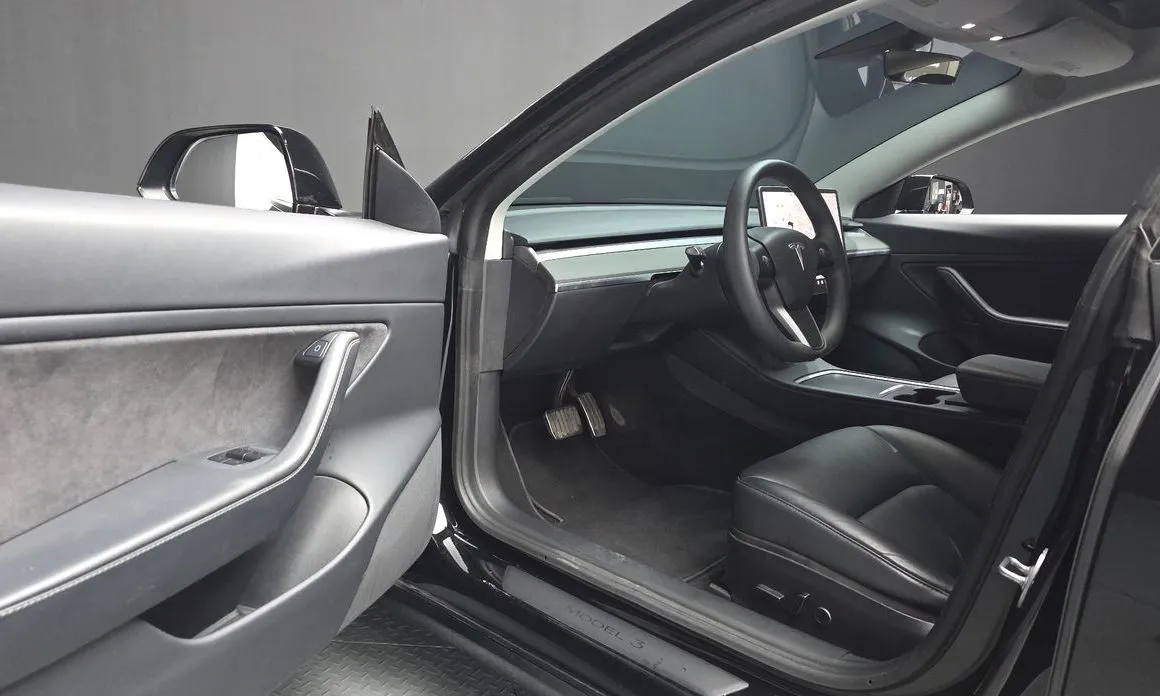 Tesla Model 3 2021 из KR, фото 6