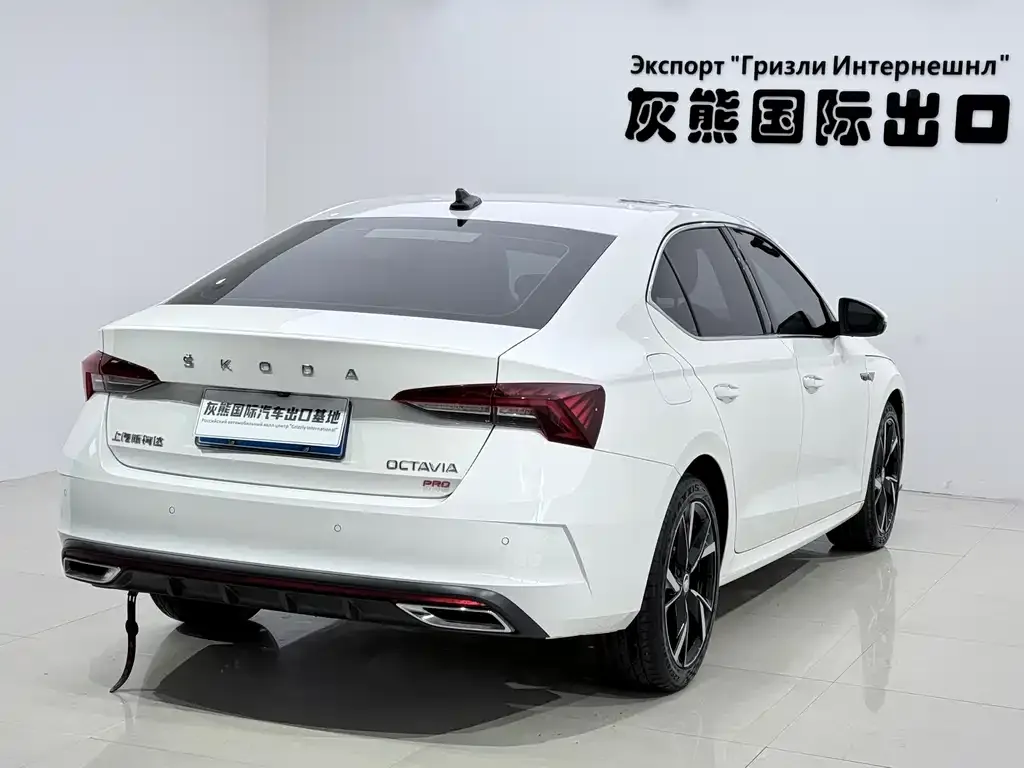 Skoda Octavia — фото 6