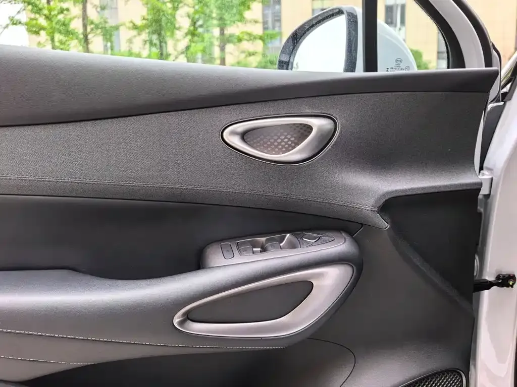 BYD Hiace 05 EV — фото 4