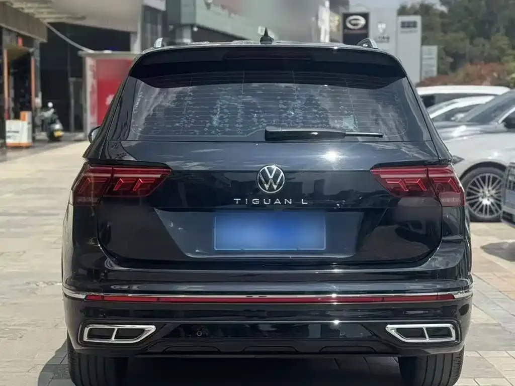 Volkswagen Tiguan L — фото 6