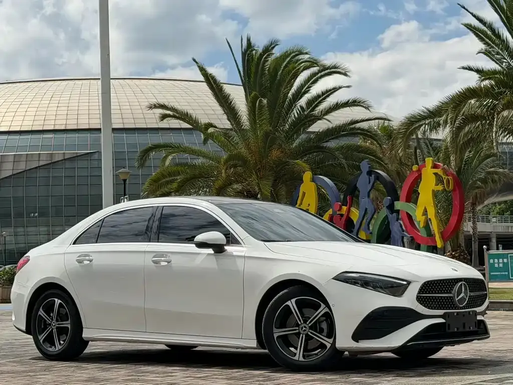 Mercedes-Benz A-Class — фото 1