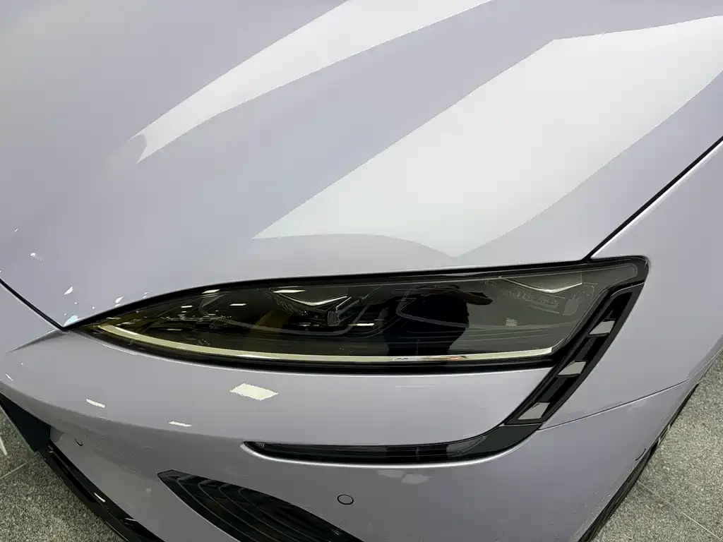 BYD Seal — фото 9
