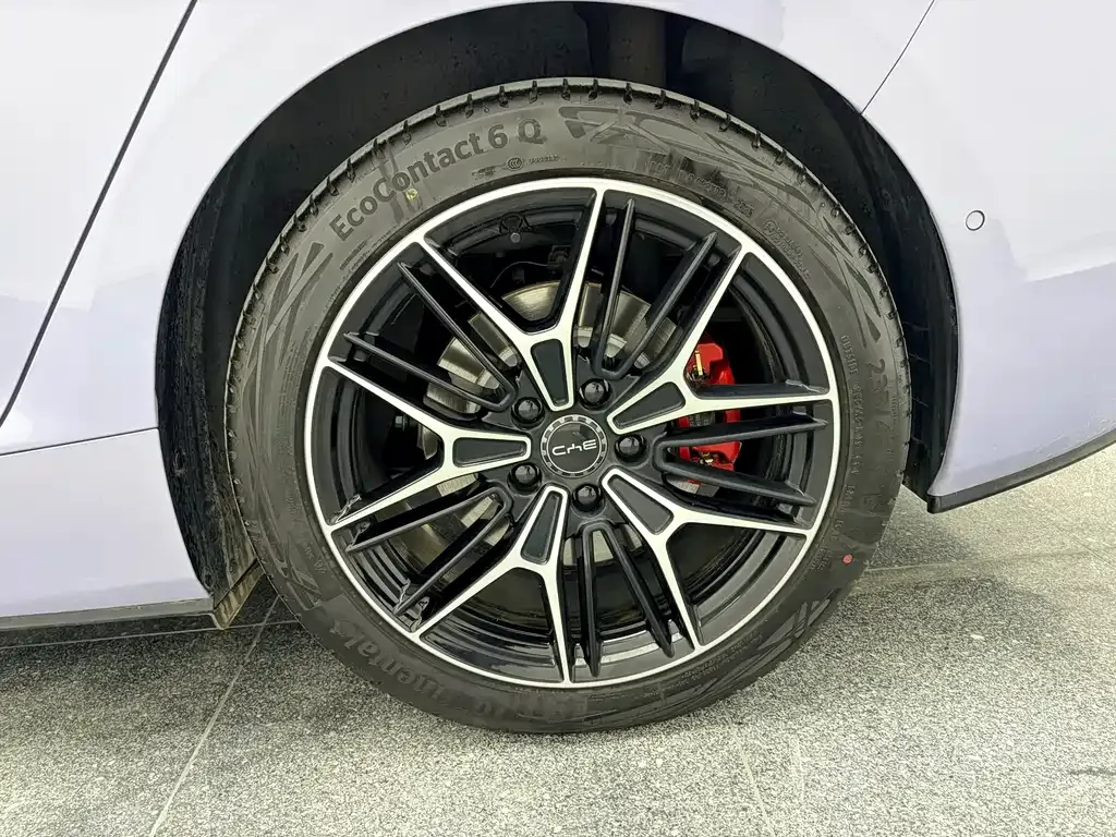 BYD Seal — фото 8