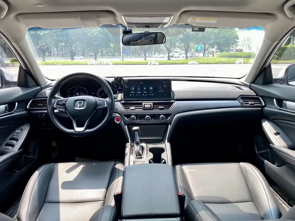 Honda Accord — фото 5