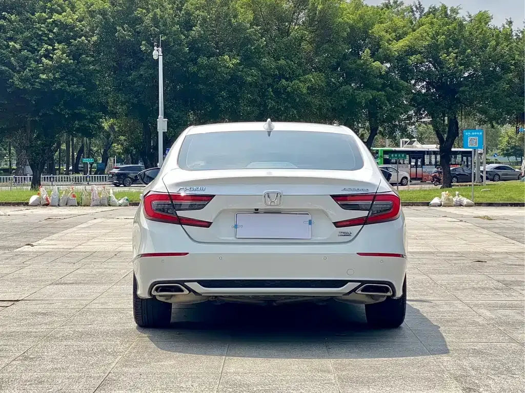 Honda Accord — фото 4