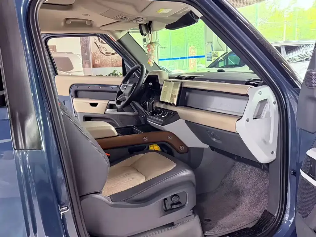 Land Rover Defender 2022 из CN, фото 2