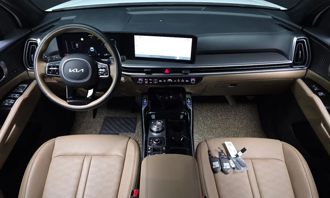 Kia Sorento — фото 7