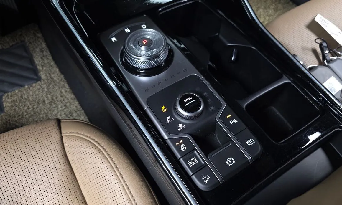 Kia Sorento — фото 8