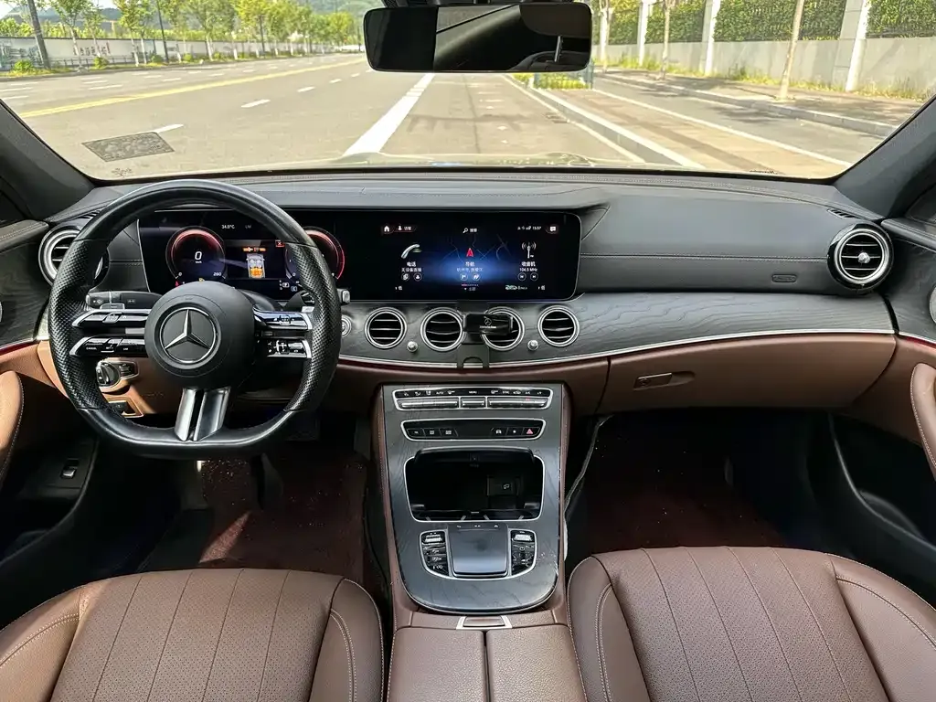 Mercedes-Benz E-Class (Import) — фото 3