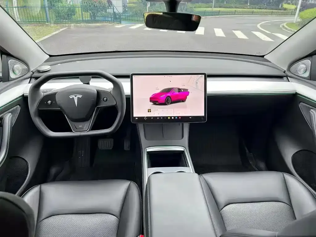 Tesla Model Y — фото 3