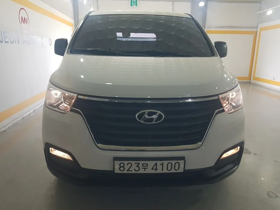 Hyundai Starex — фото 2
