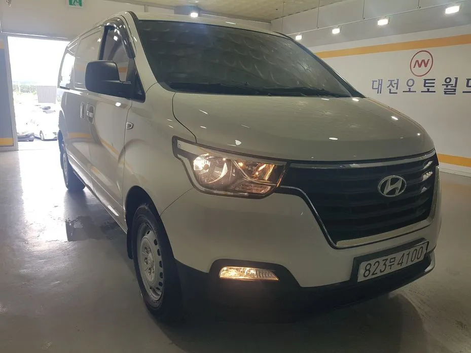Hyundai Starex — фото 10