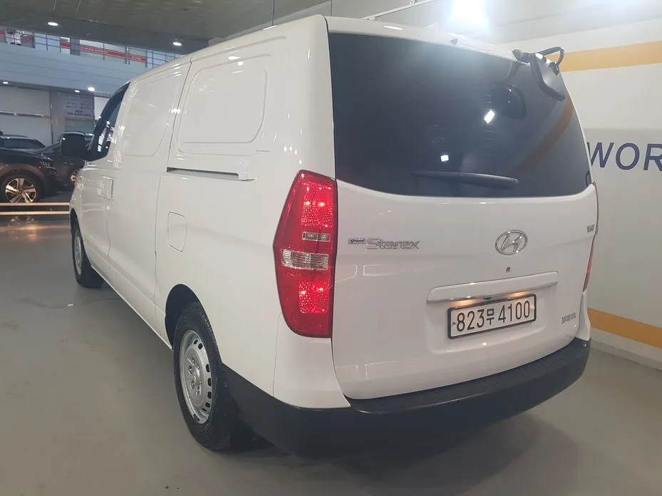 Hyundai Starex — фото 4