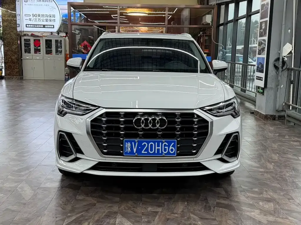 Audi Q3 — фото 10