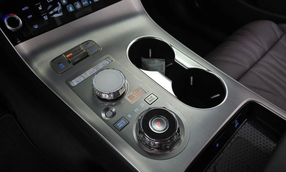 Genesis GV70 — фото 10