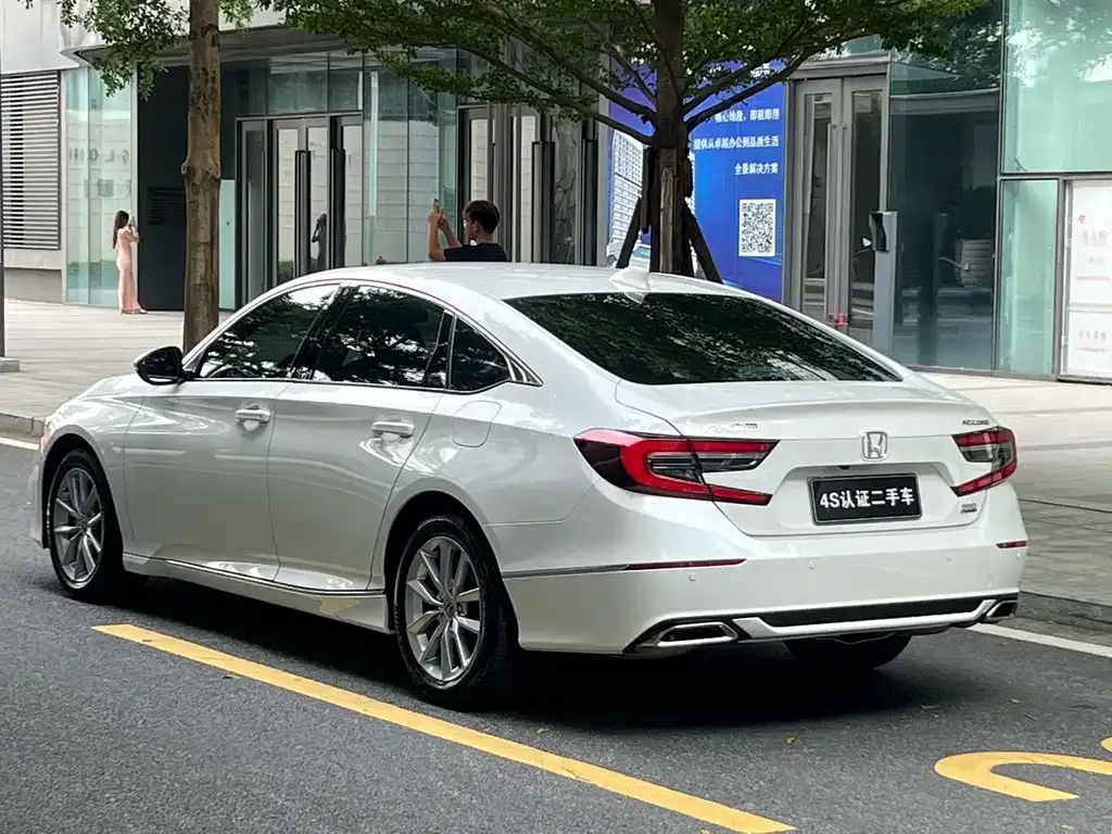 Honda Accord — фото 2