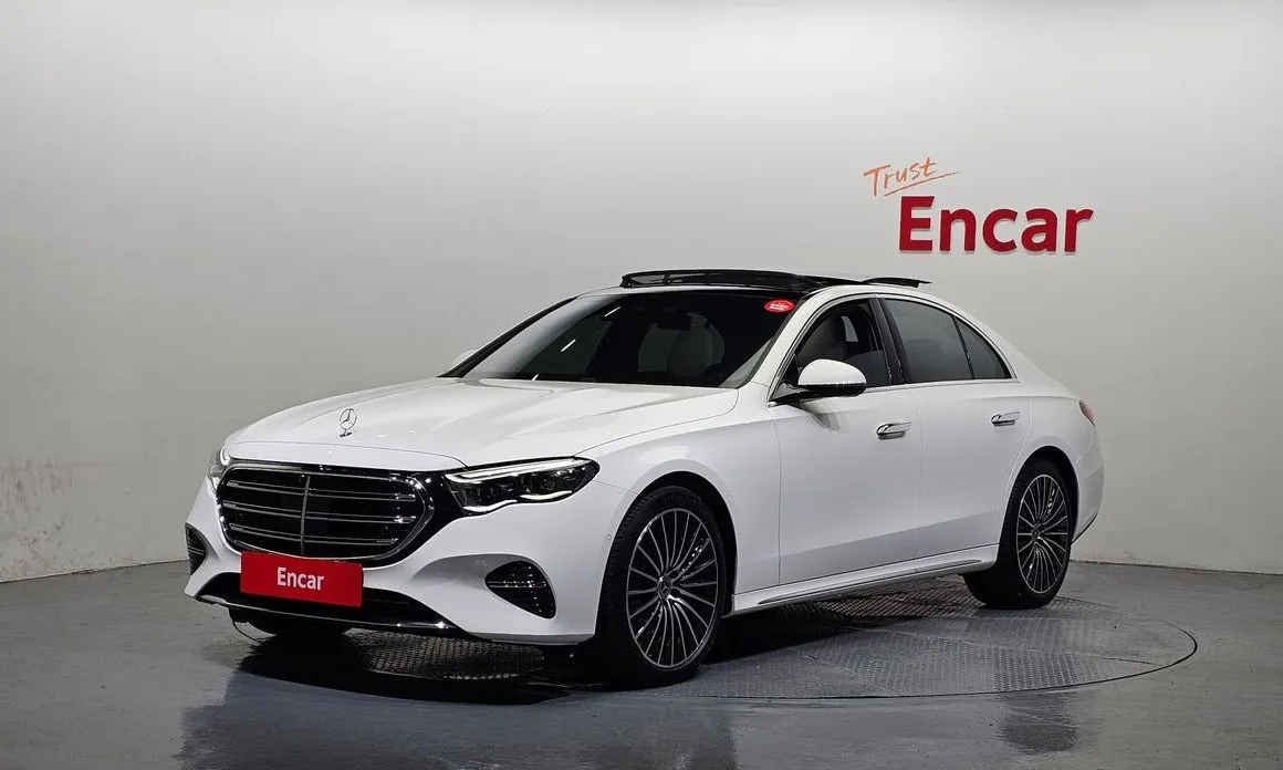 Mercedes-Benz E-Class — фото 1