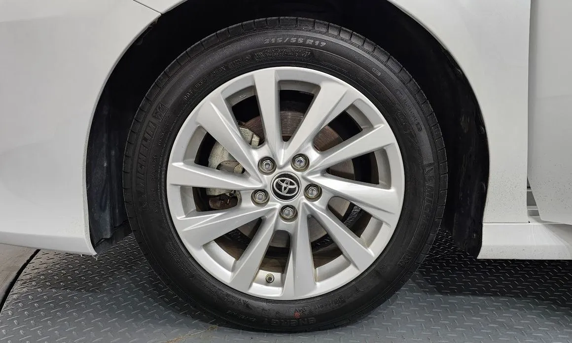 Toyota Camry 2023 из KR, фото 7