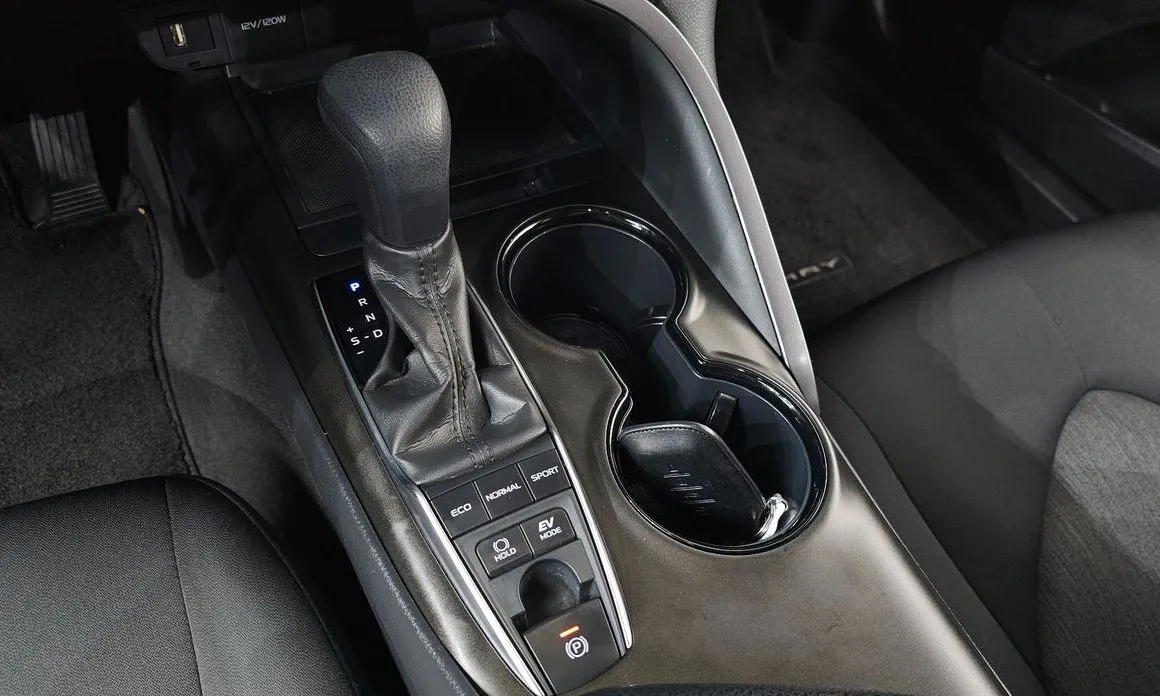 Toyota Camry 2023 из KR, фото 5