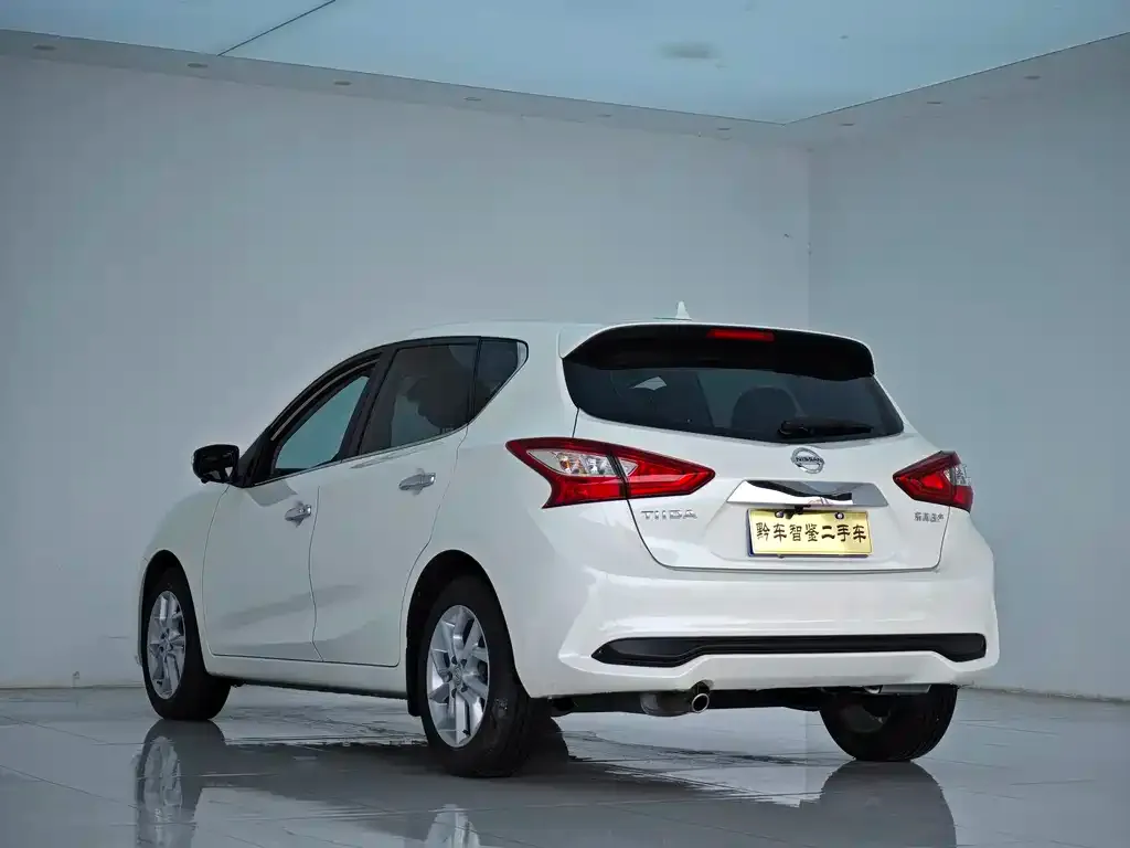 Nissan Tiida 2024 из CN, фото 5