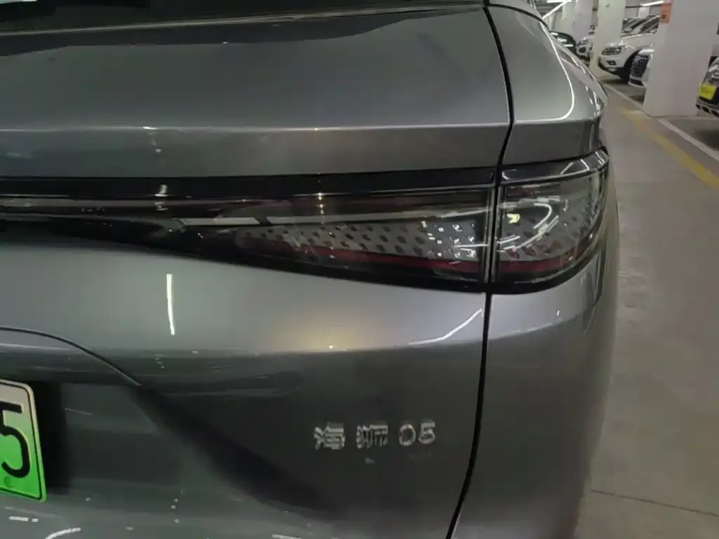 BYD Seal 05 DM-i — фото 10