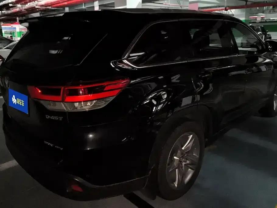 Toyota Highlander — фото 7
