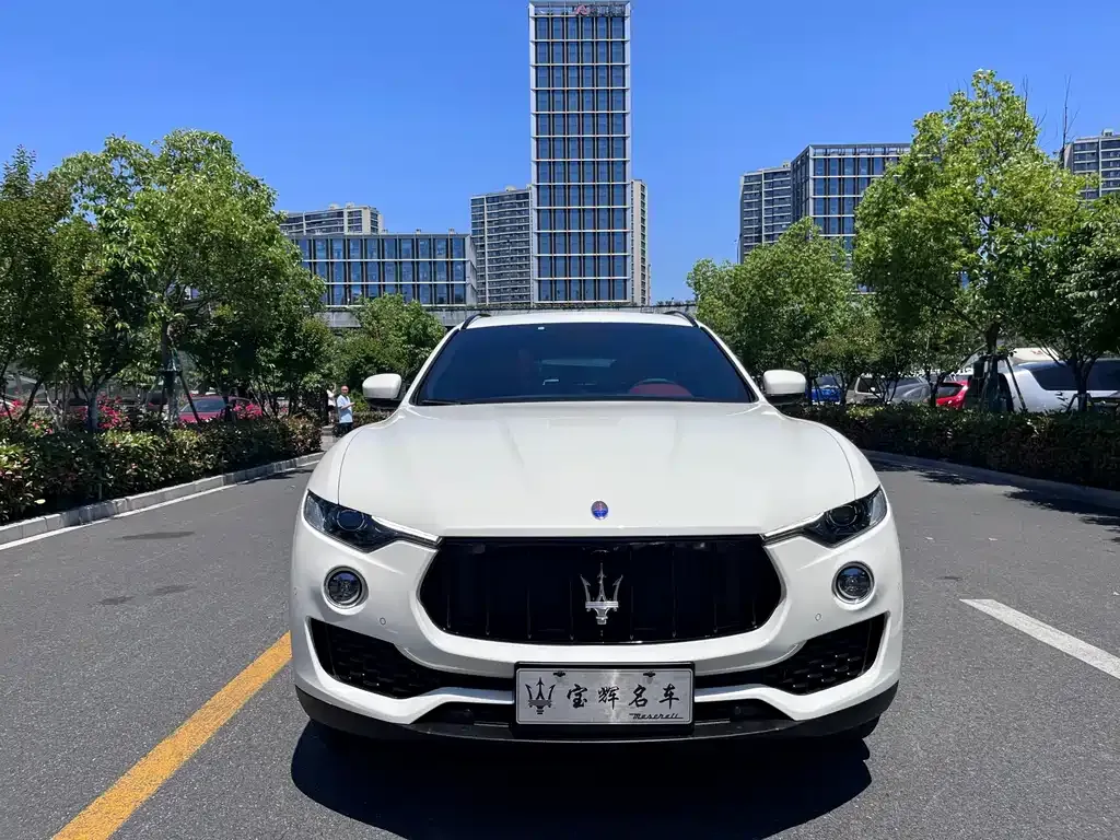 Maserati Levante — фото 8