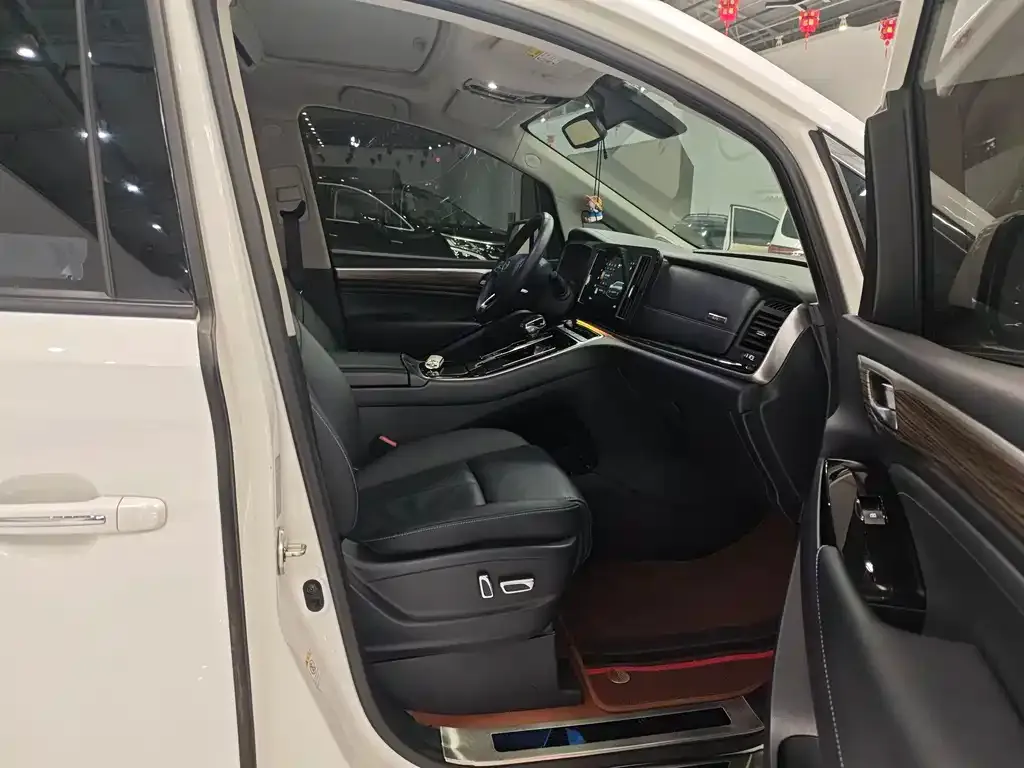 GAC Motor Trumpchi M8 — фото 4