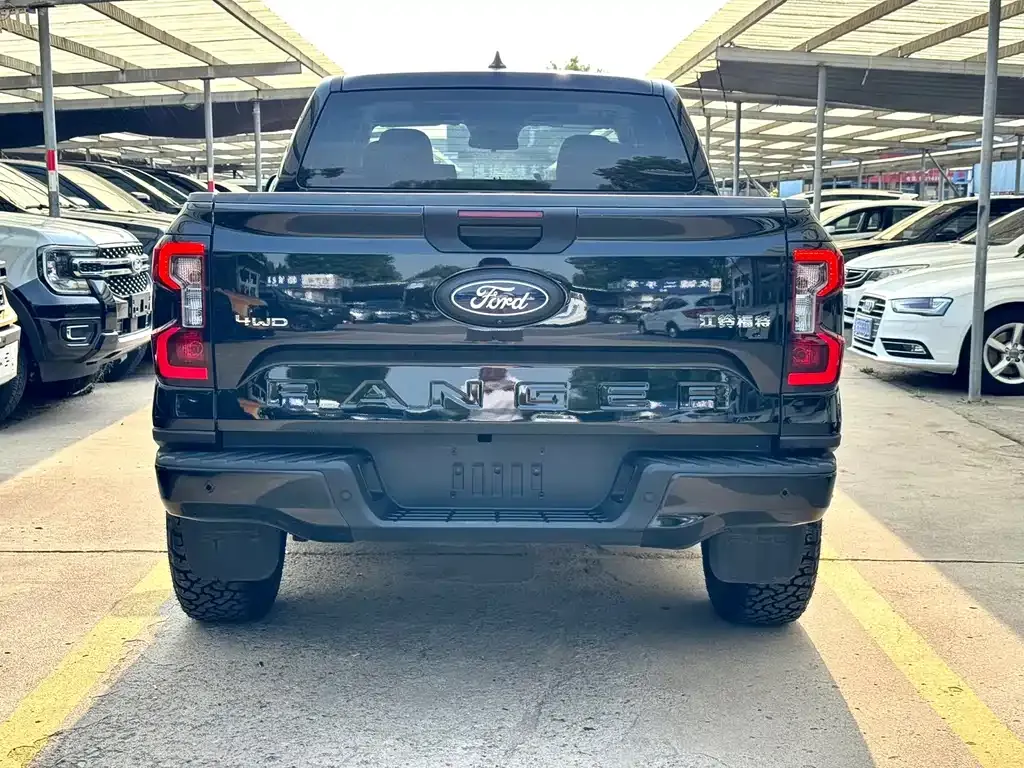 Ford Ranger — фото 10