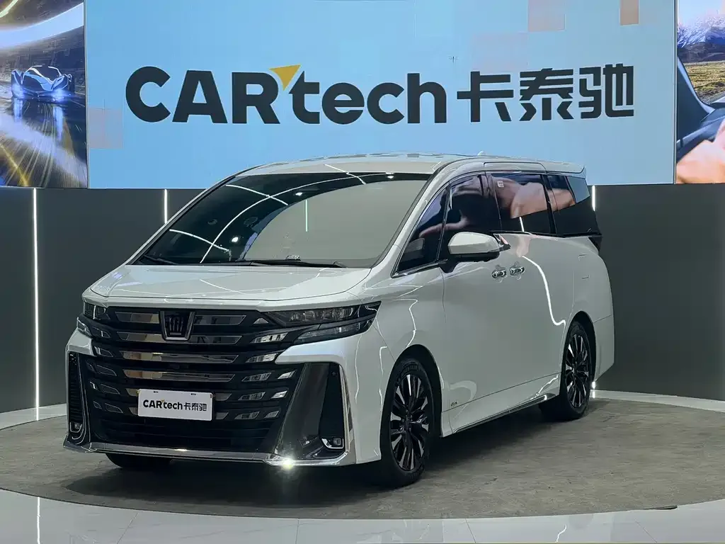 Toyota Vellfire — фото 1