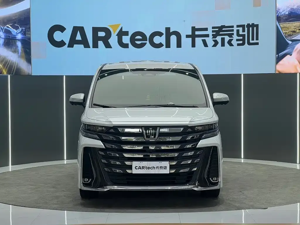 Toyota Vellfire — фото 3