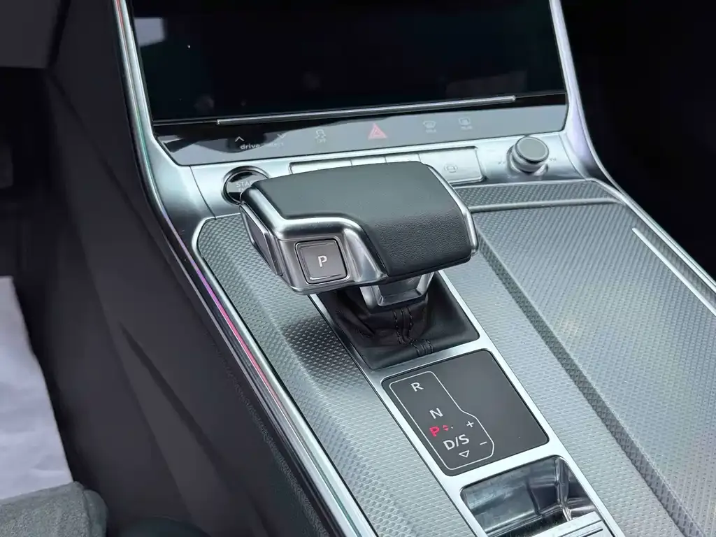 Audi A6L New Energy — фото 5