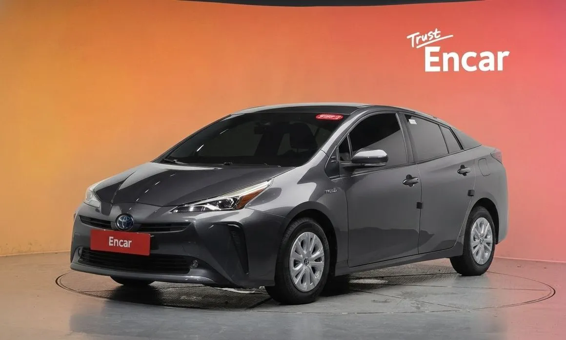Toyota Prius — фото 1