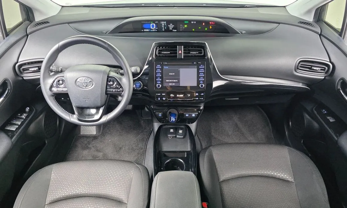 Toyota Prius — фото 10