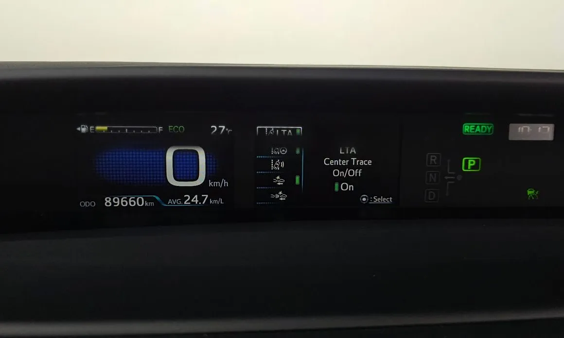 Toyota Prius — фото 6